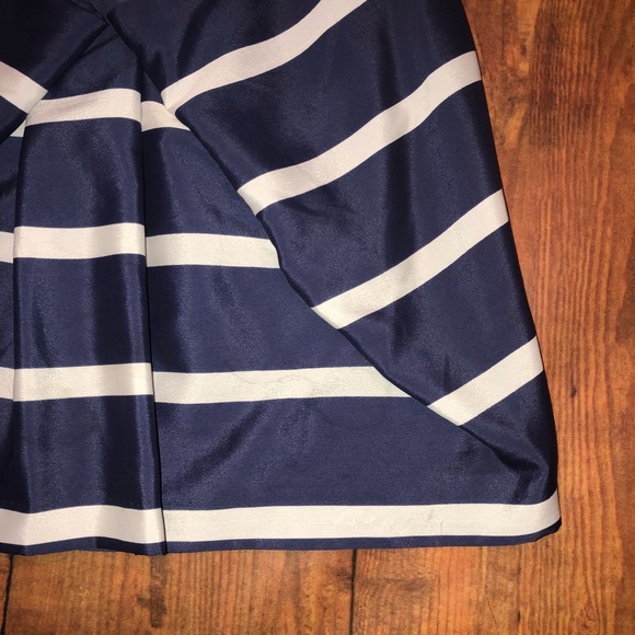 BCBGENERAION~Horizontal Stripe Drape Pocket Mini - Picture 5 of 8